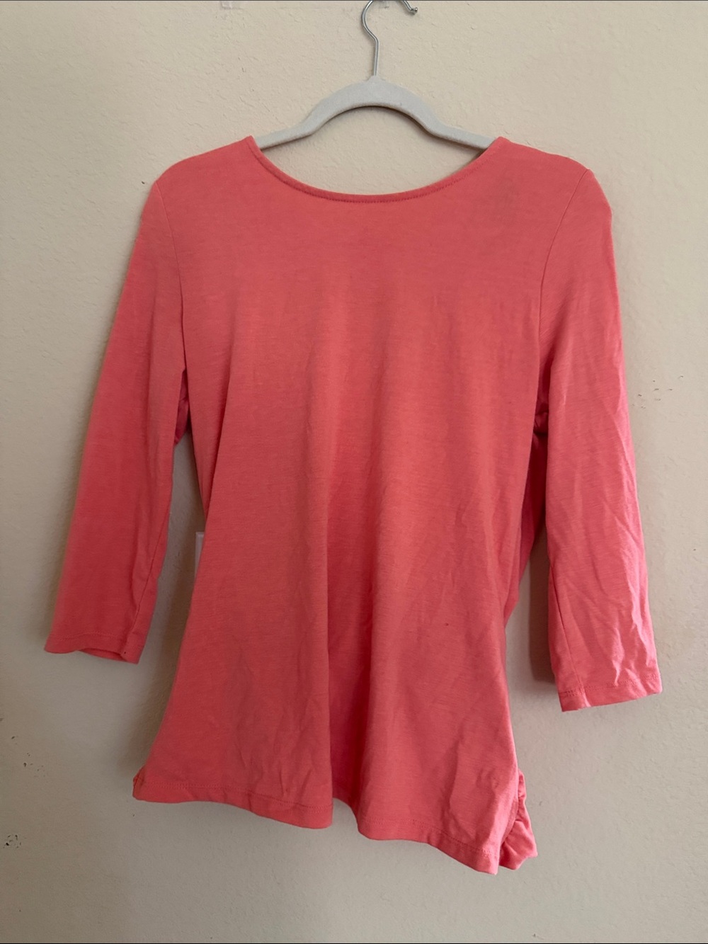 New York & Company Coral 3/4 Sleeve Scoop Neck Top